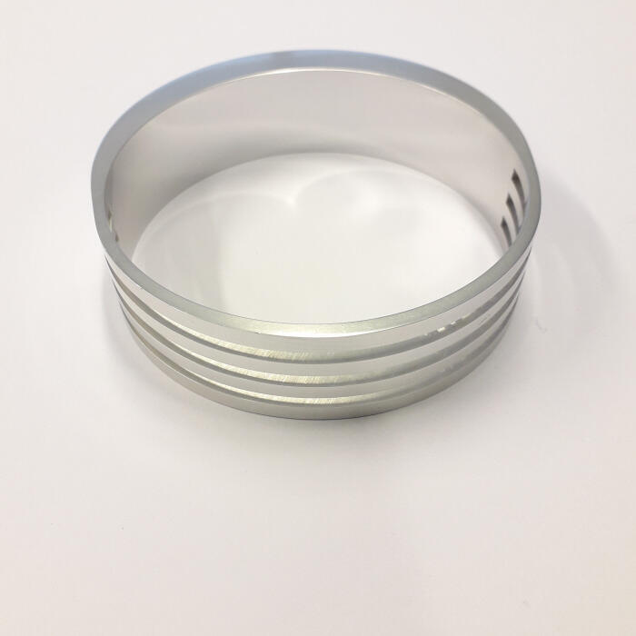 Armband met drie uitsparingen