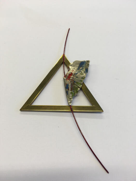 Broche van messing driehoek