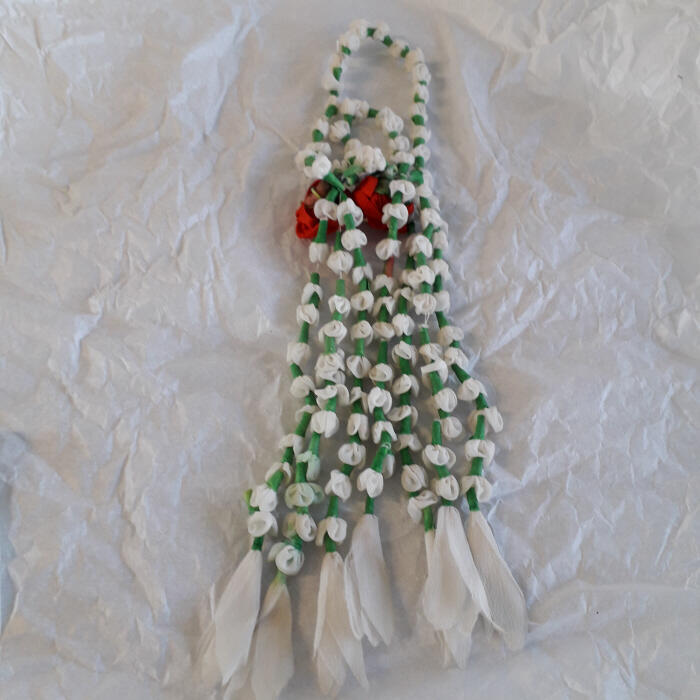 Slinger met bloemen