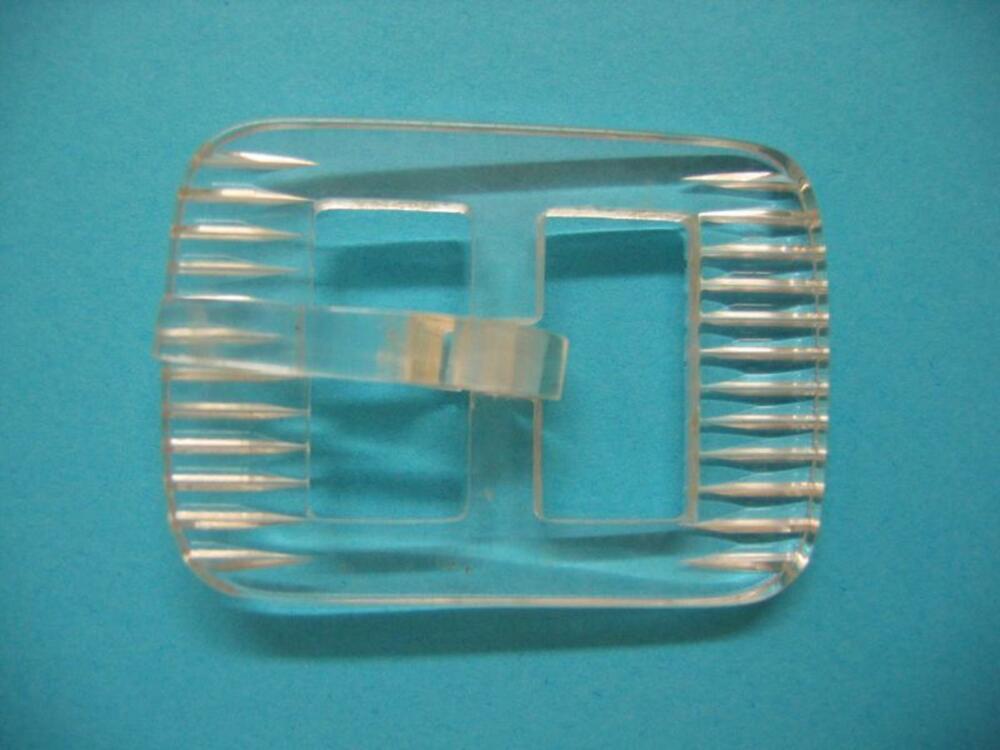 Gesp in doorzichtige plastic