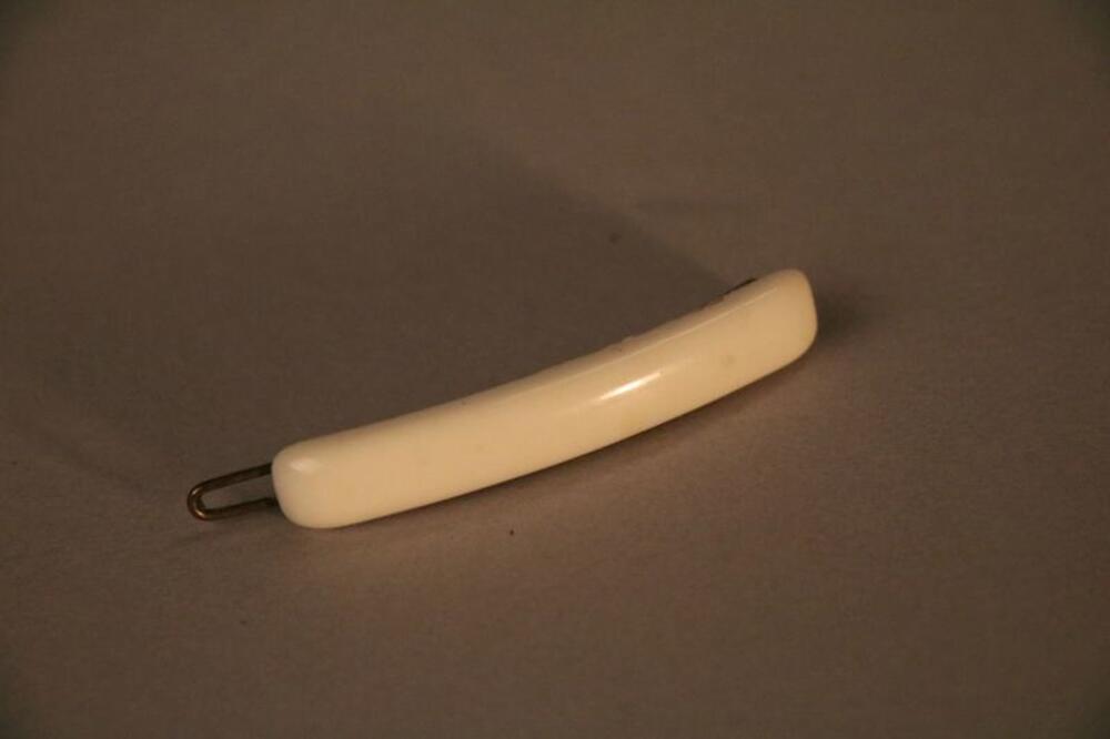 Haarspeld in wit plastic