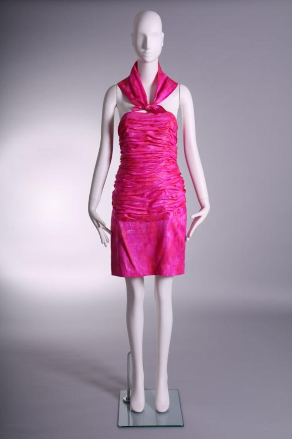 Fuschia strapless jurk