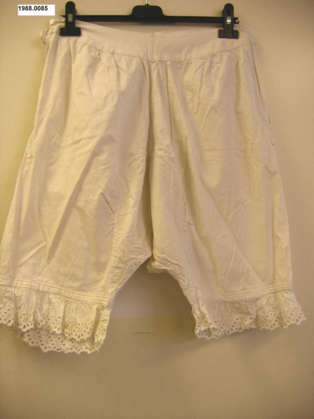 Witte onderbroek met versmalde pijpen
