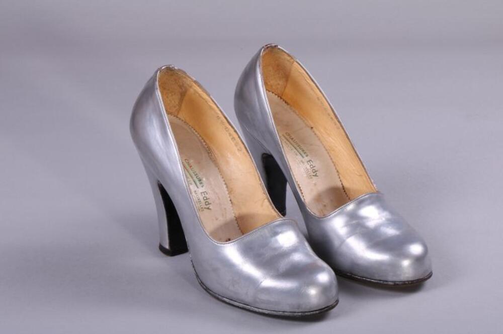 Pumps in zilverkleurig leer