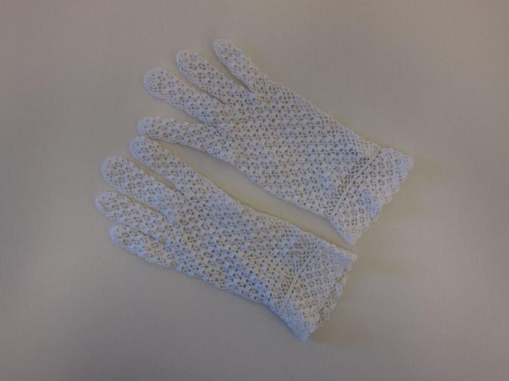 Handschoenen in witte gehaakte katoen