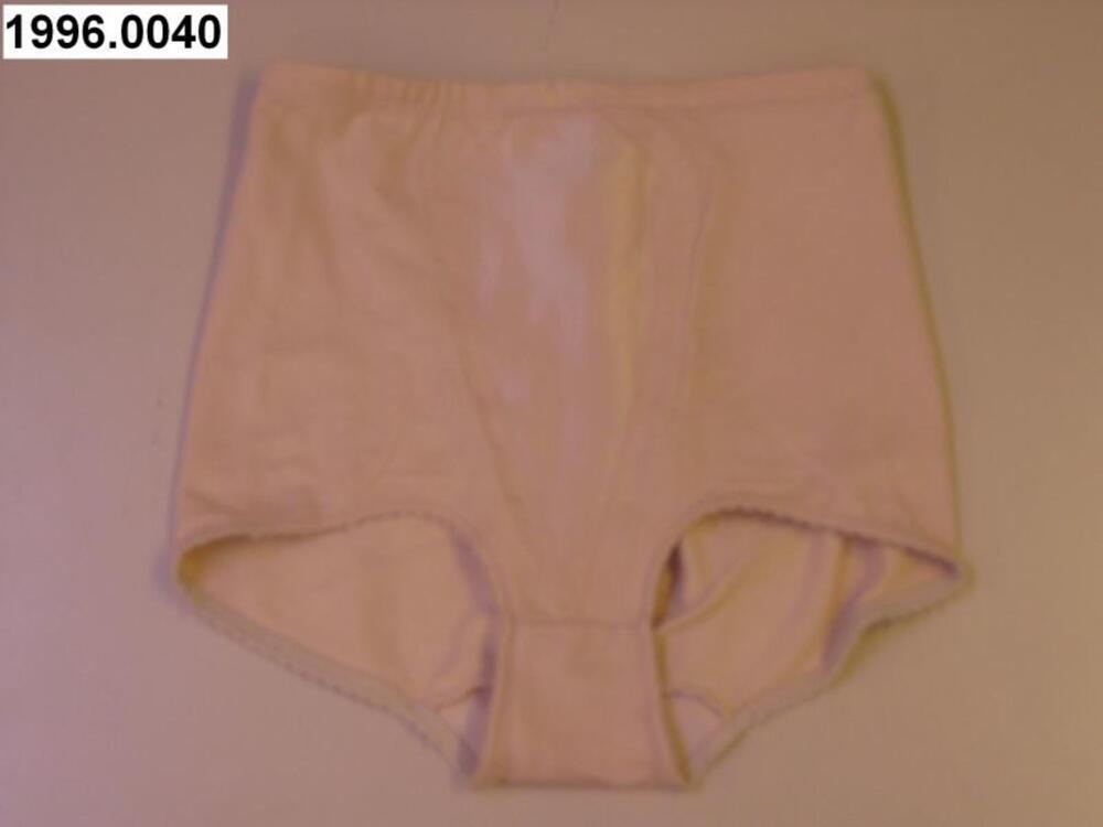 Pantybroek in huidskleurige elastische polyamide