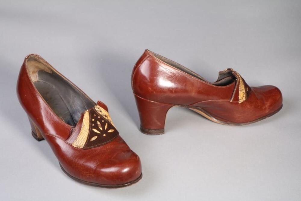 Schoenen met hak in bruin leer