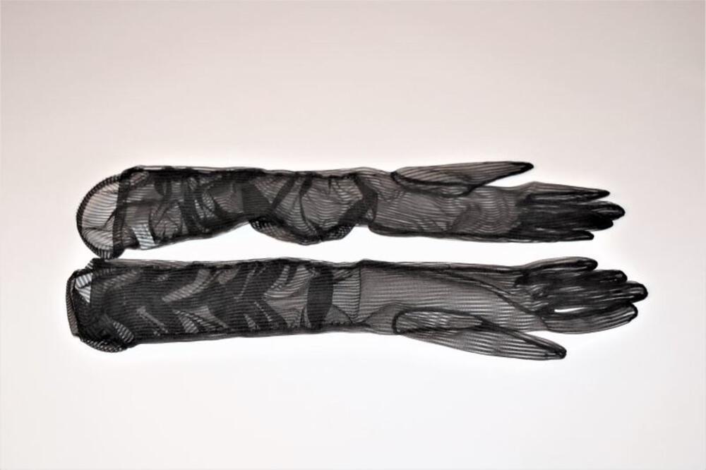 Lange handschoenen in zwarte gestreepte nylon