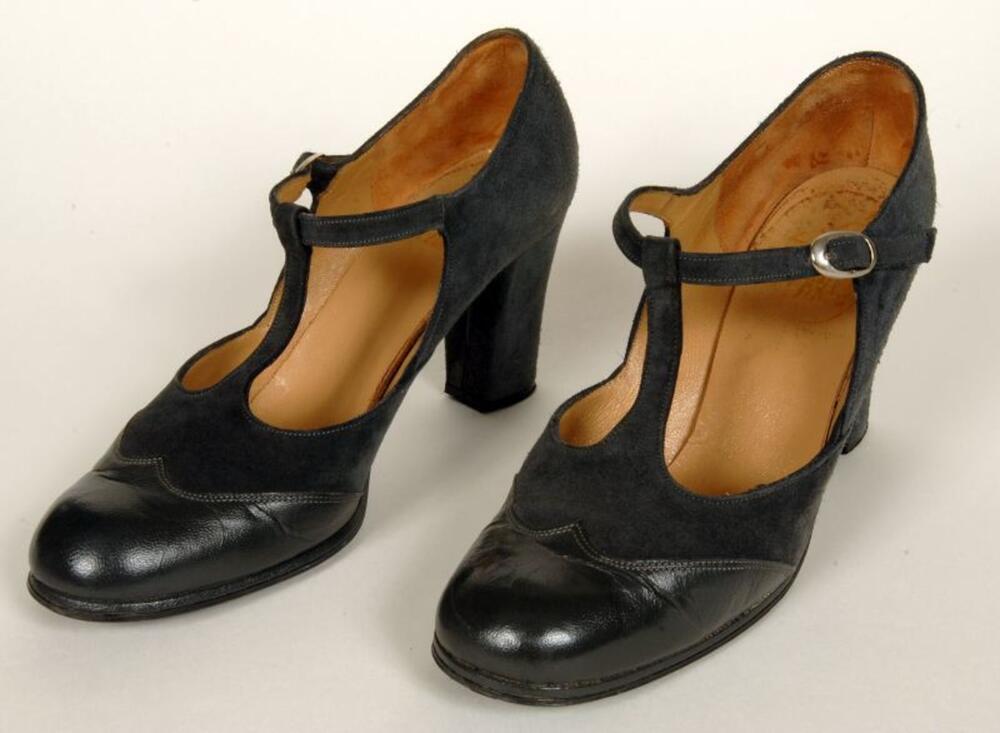 T-strap schoenen in grijze suède en en neus in zwart leer