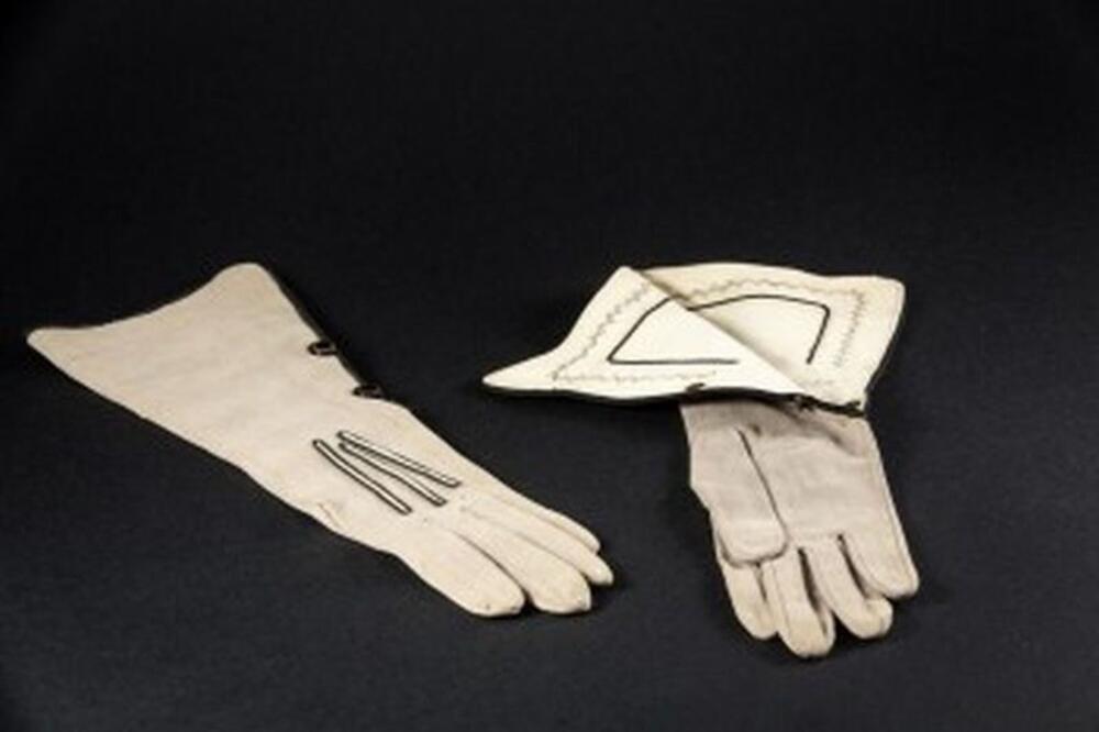 Halflange handschoenen in muisgrijs zeemleer