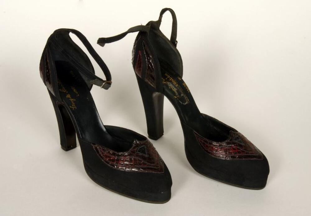 Zwarte suède plateauschoenen