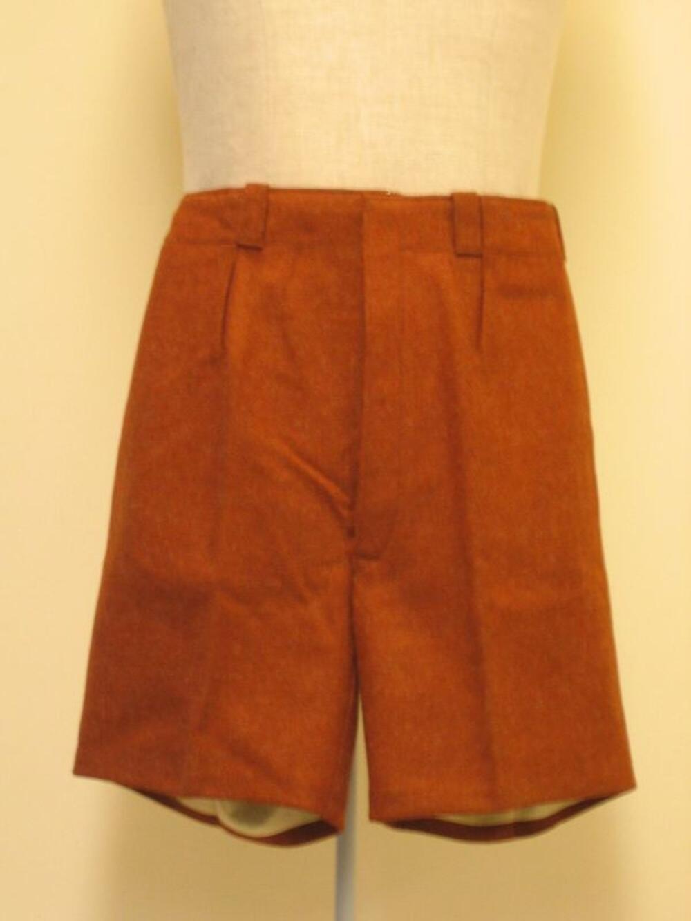 Korte broek roestbruine wol