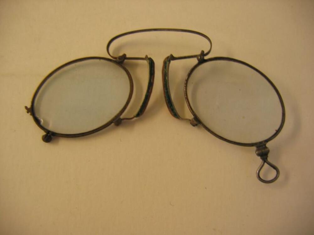 Pince-nez in metaal