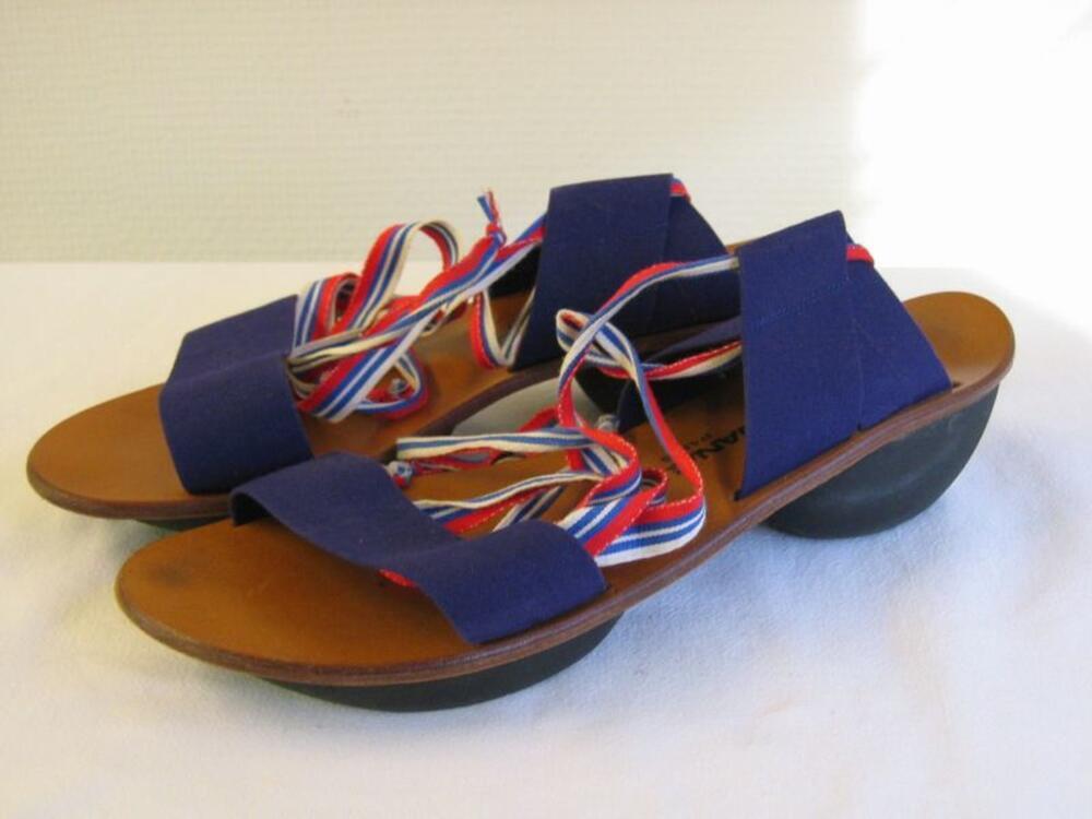 Sandalen in purper stof