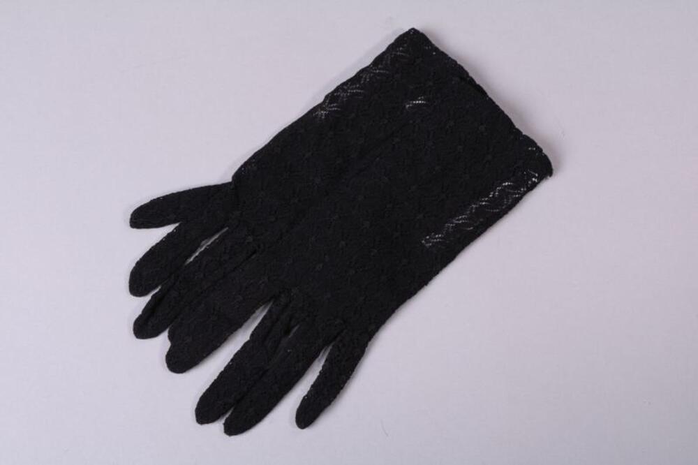 Handschoenen in zwarte kant