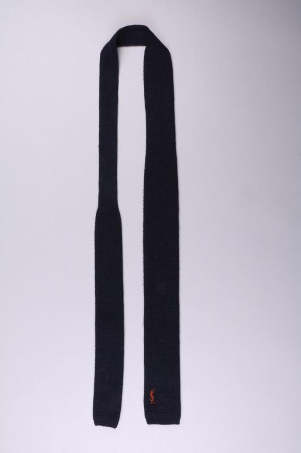 Stropdas in donkerblauwe katoen met rood logo