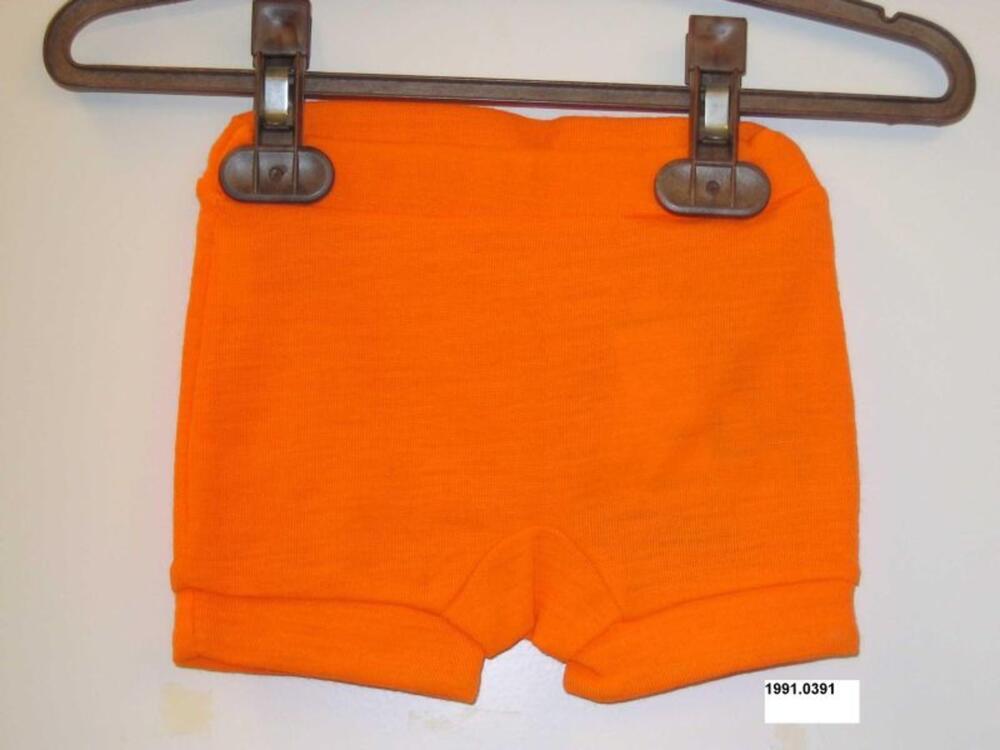 Korte broek in oranje tricot