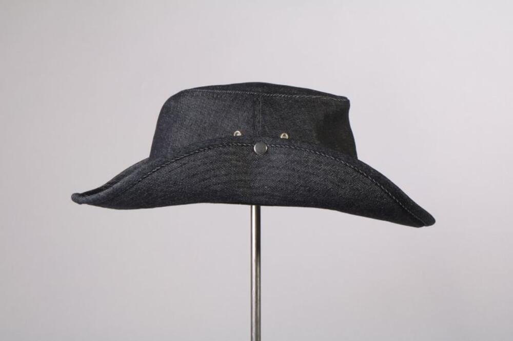 Hoed in blauwe denim