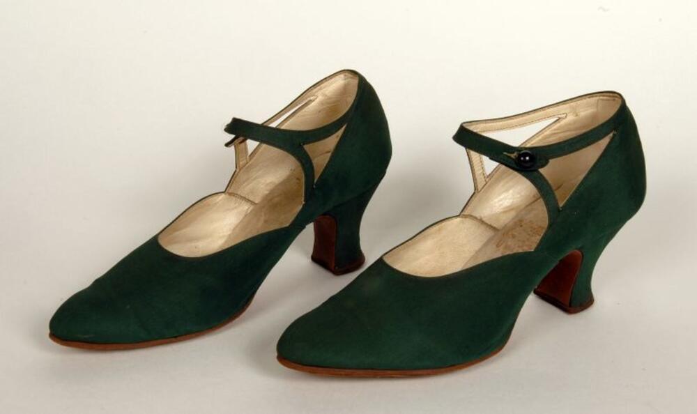 Schoenen met hak in groene zijde