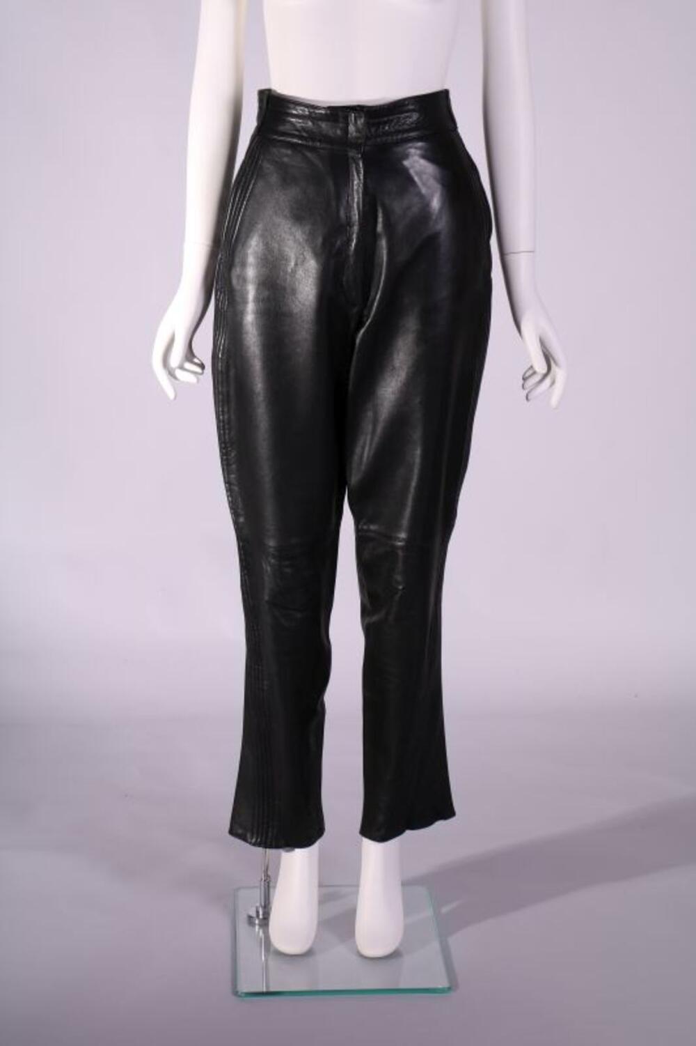 Broek in zwart leer