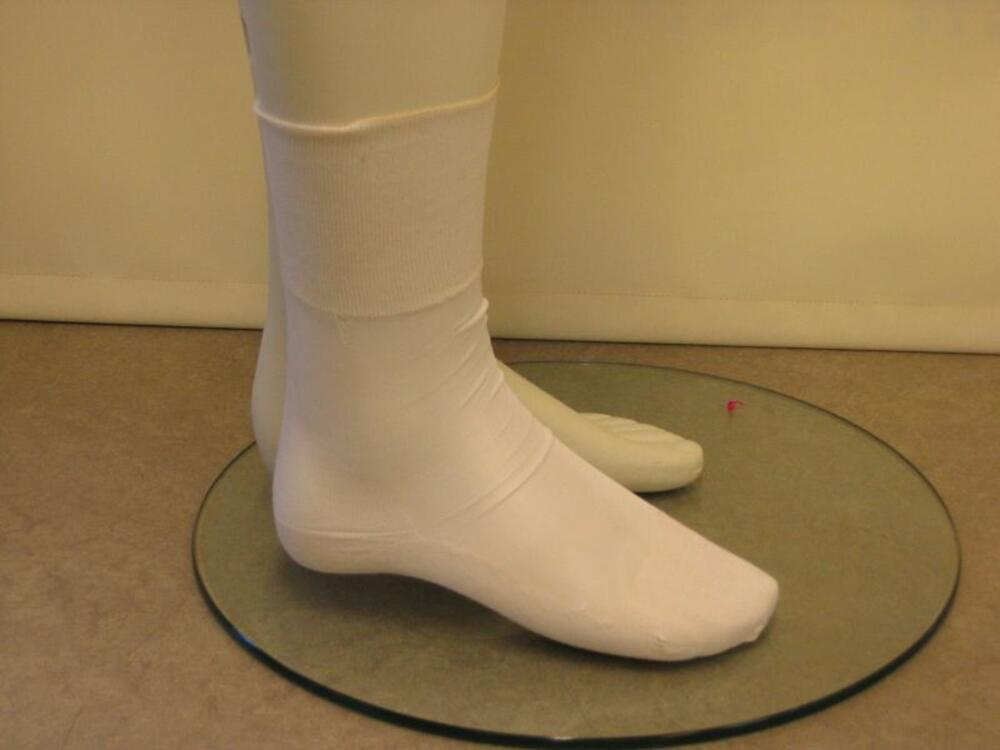 Kousen in witte zijde