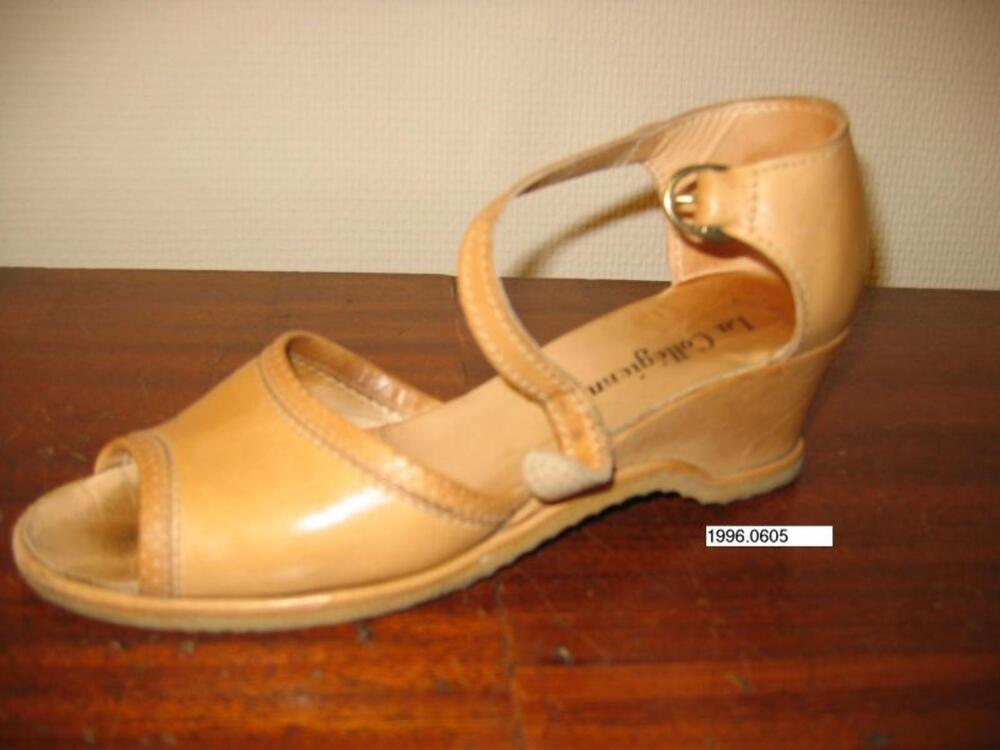 Sandalen in beige leer