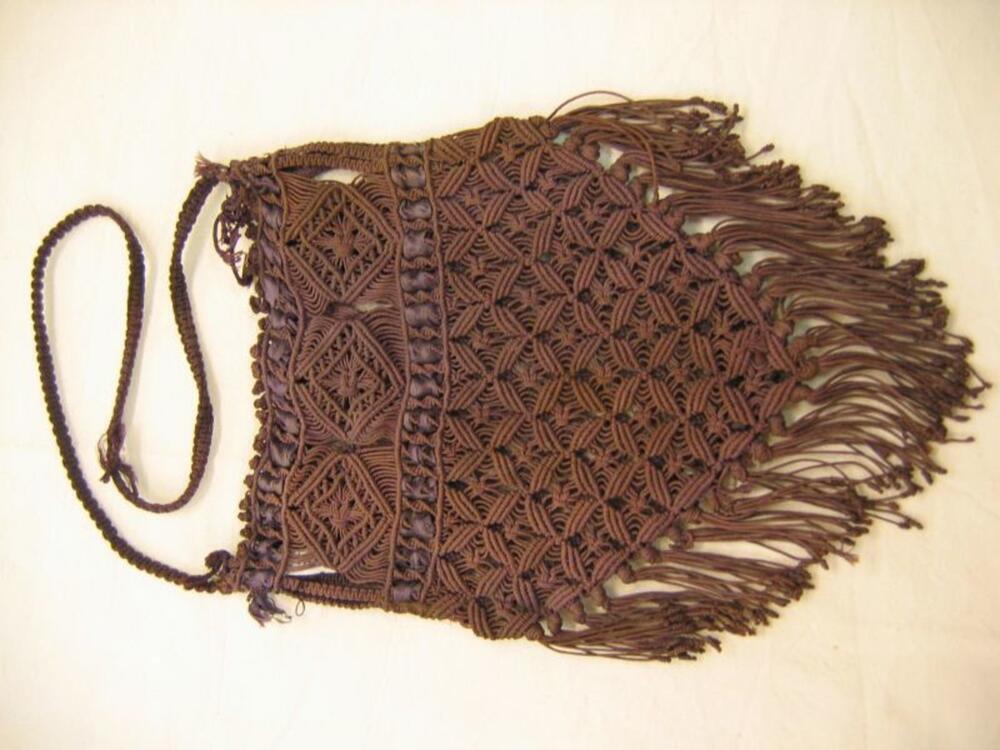 Handtas in roodbruin macramé