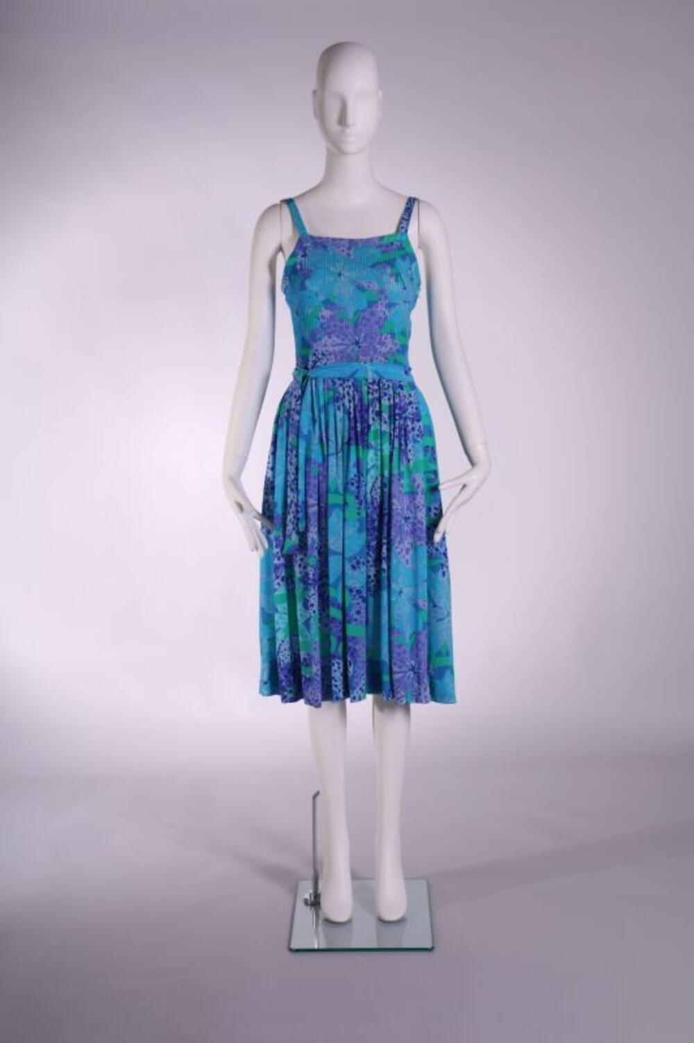 Jurk in blauwe polyamiden met smalle schouderbandjes en riem