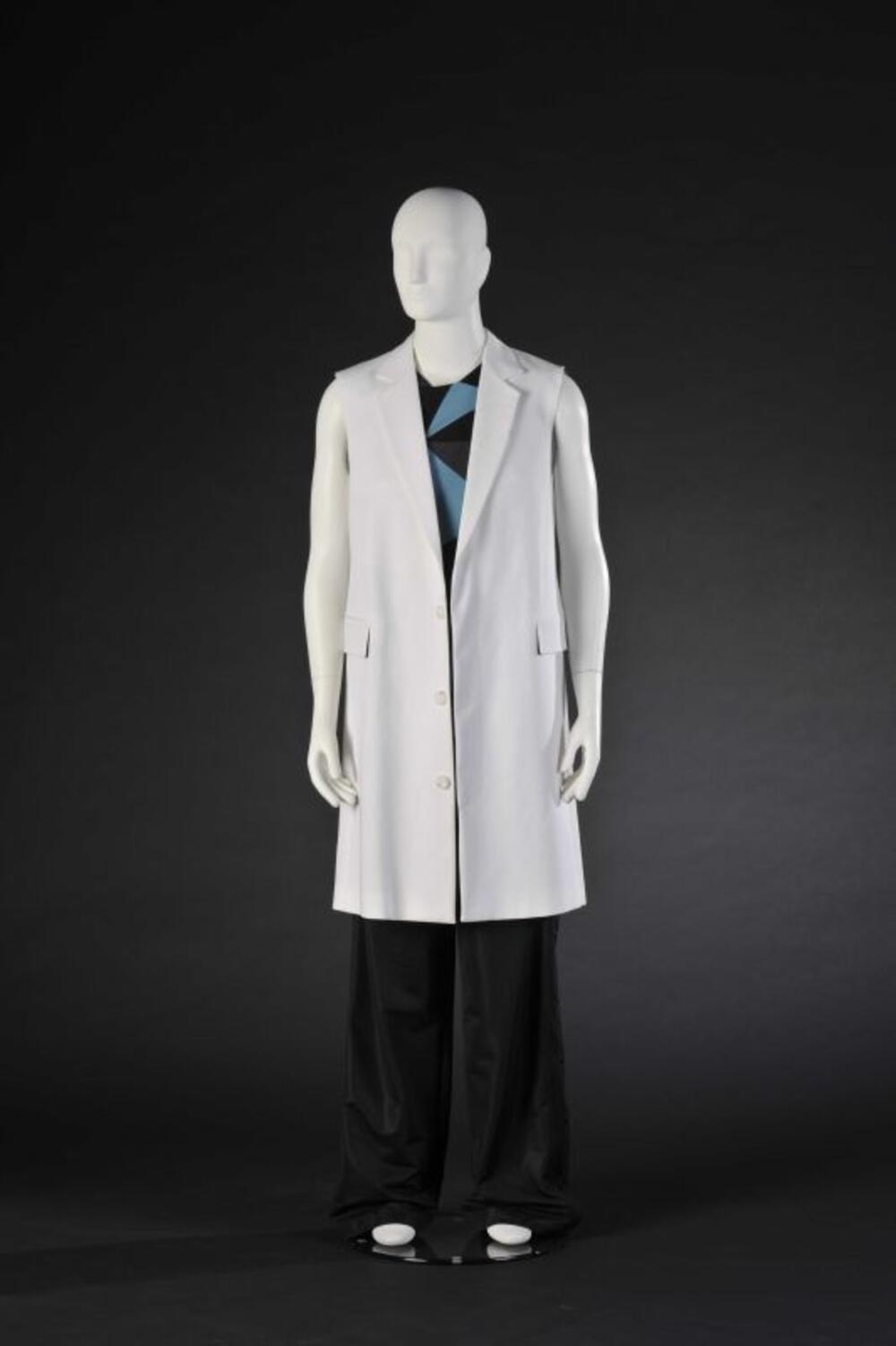 Ensemble bestaande uit broek, vest en T-shirt