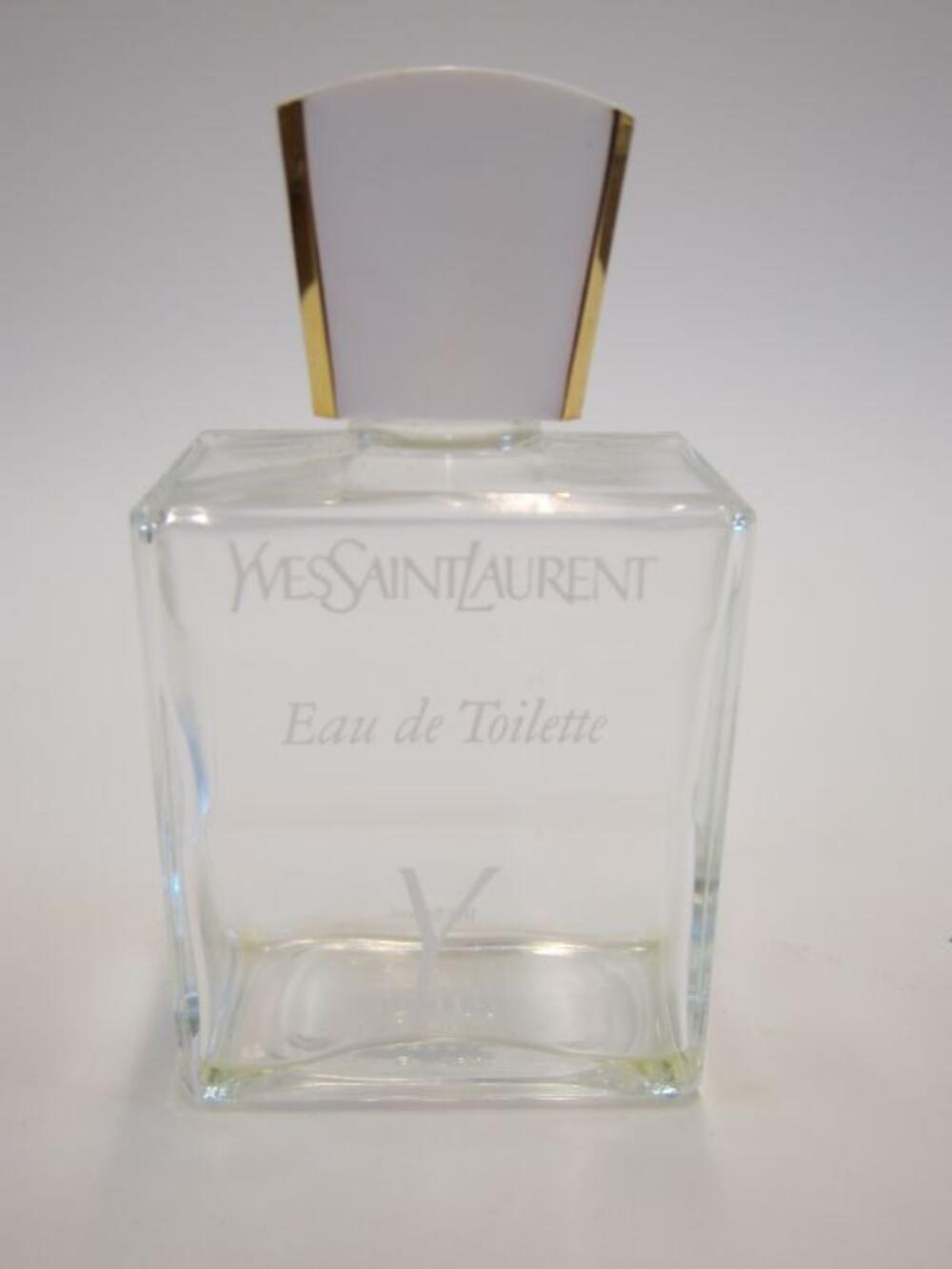 Trapeziumvormige parfumfles in transparant glas