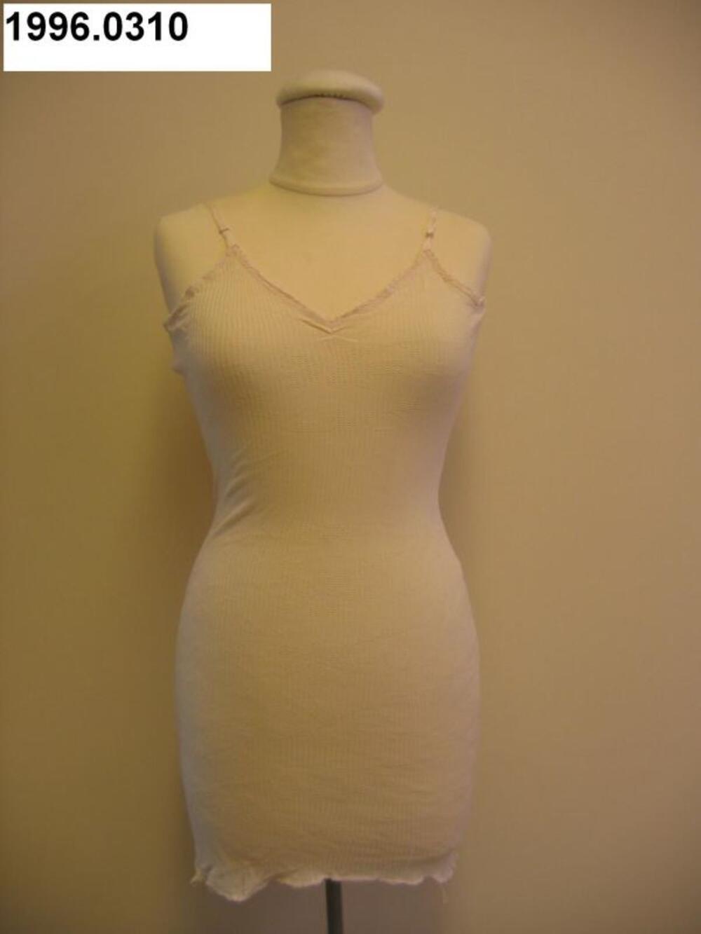Onderhemd in ecru kleur in rayon