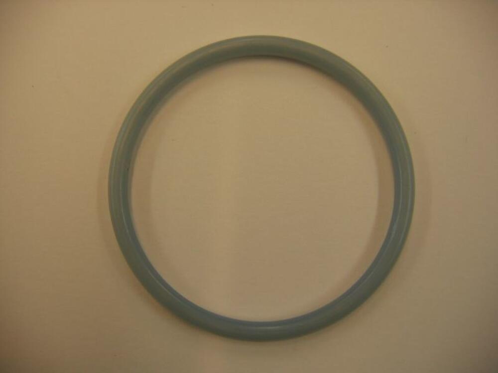 Armband in lichtblauwe plastic