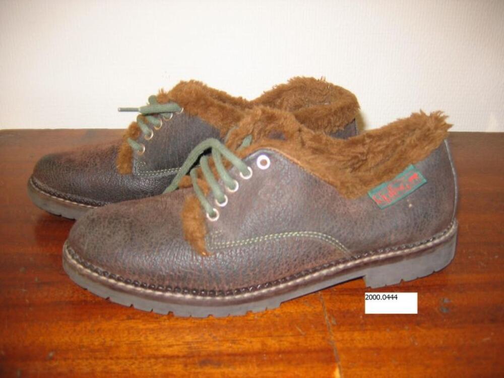 Bruine, gebroken, leren schoenen met imitatiebont