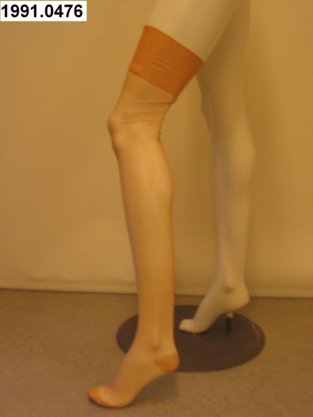 Kousen in beige nylon