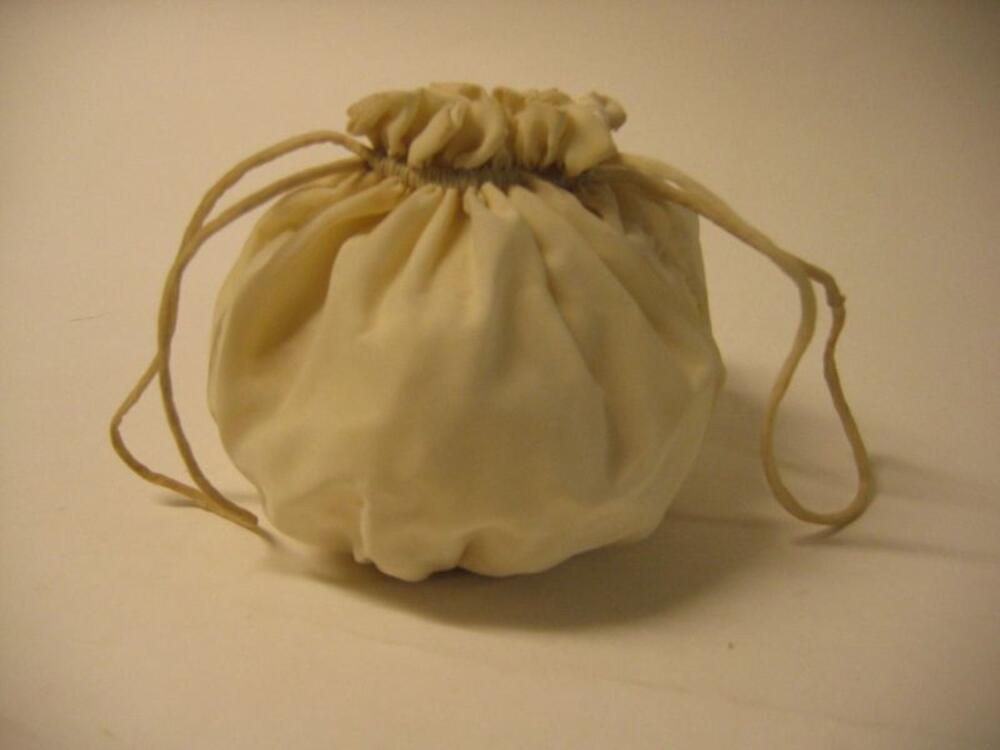 Reticule in ecrukleurige nylon