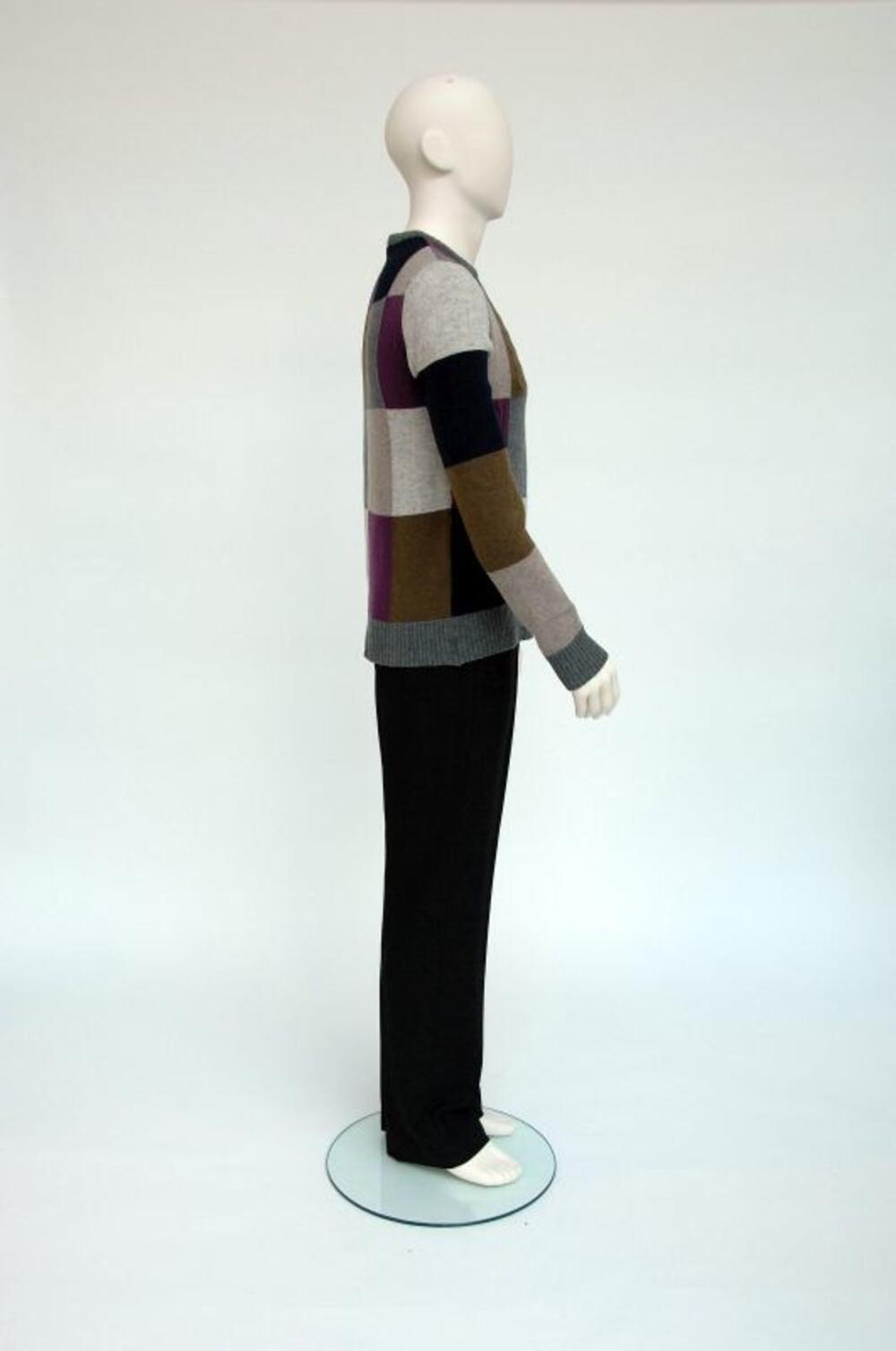 Trui met blauw, grijs, beige en paarse vlakken in wol
