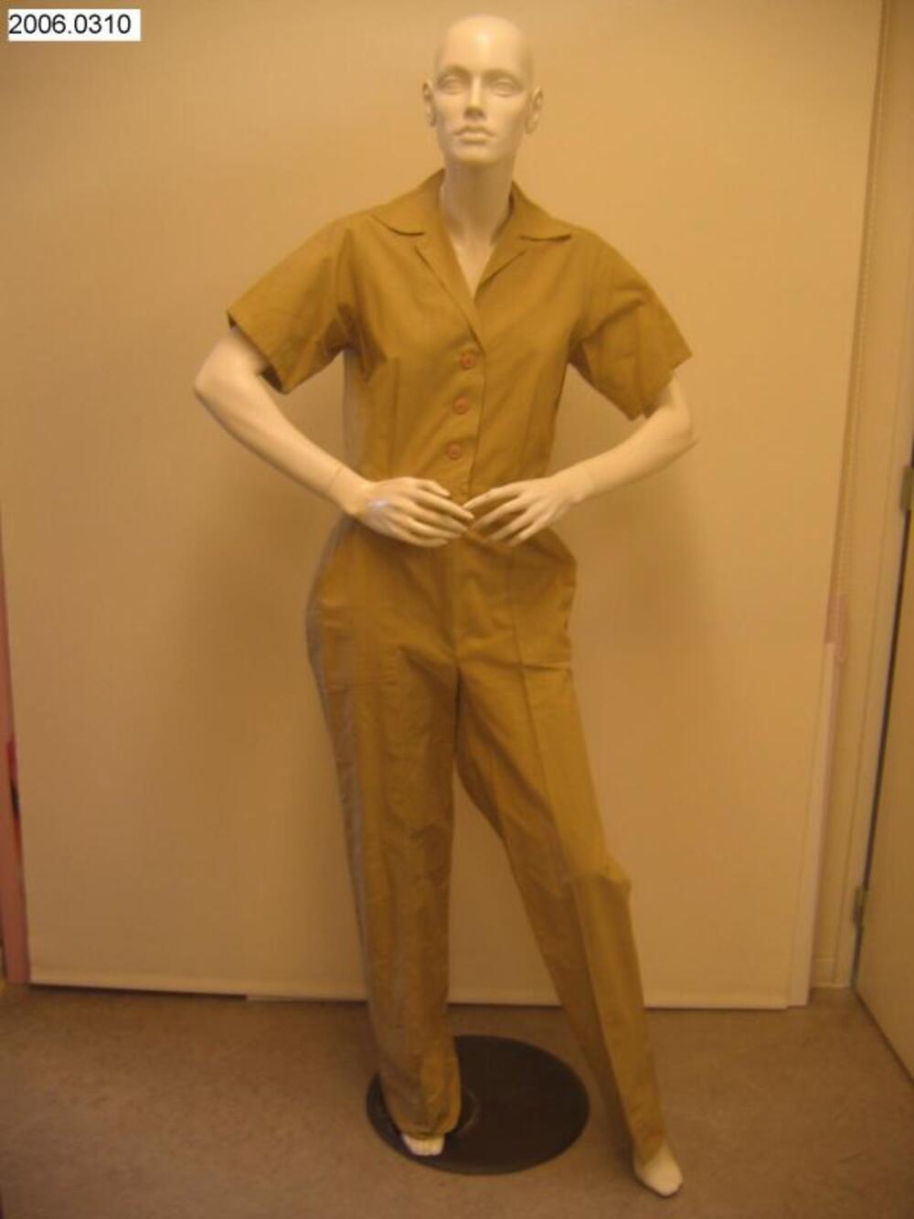Beige jumpsuit in katoen met korte mouwen