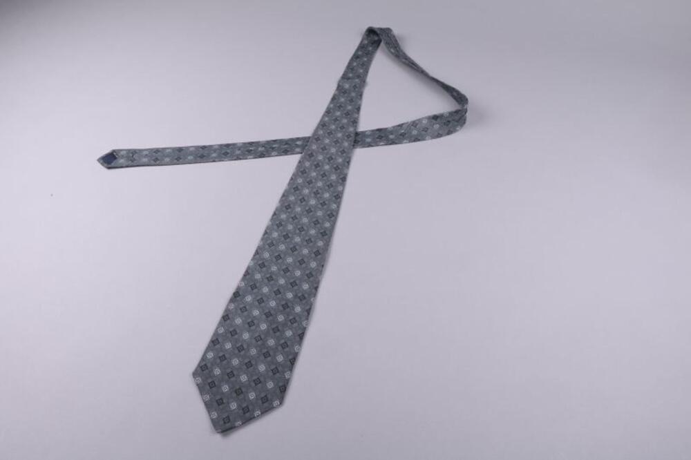 Stropdas in groengrijze zijde