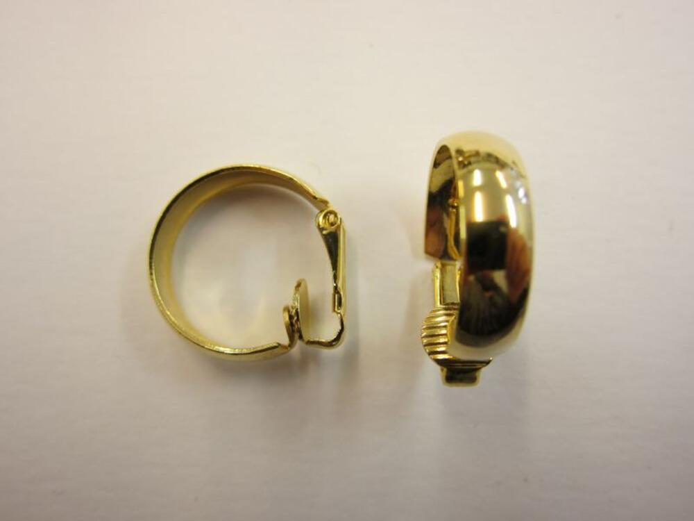 Oorclips in goudkleurig metaal