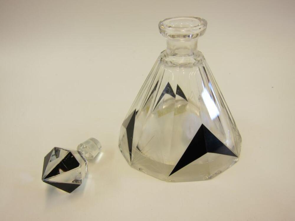 Parfumfles in kristal