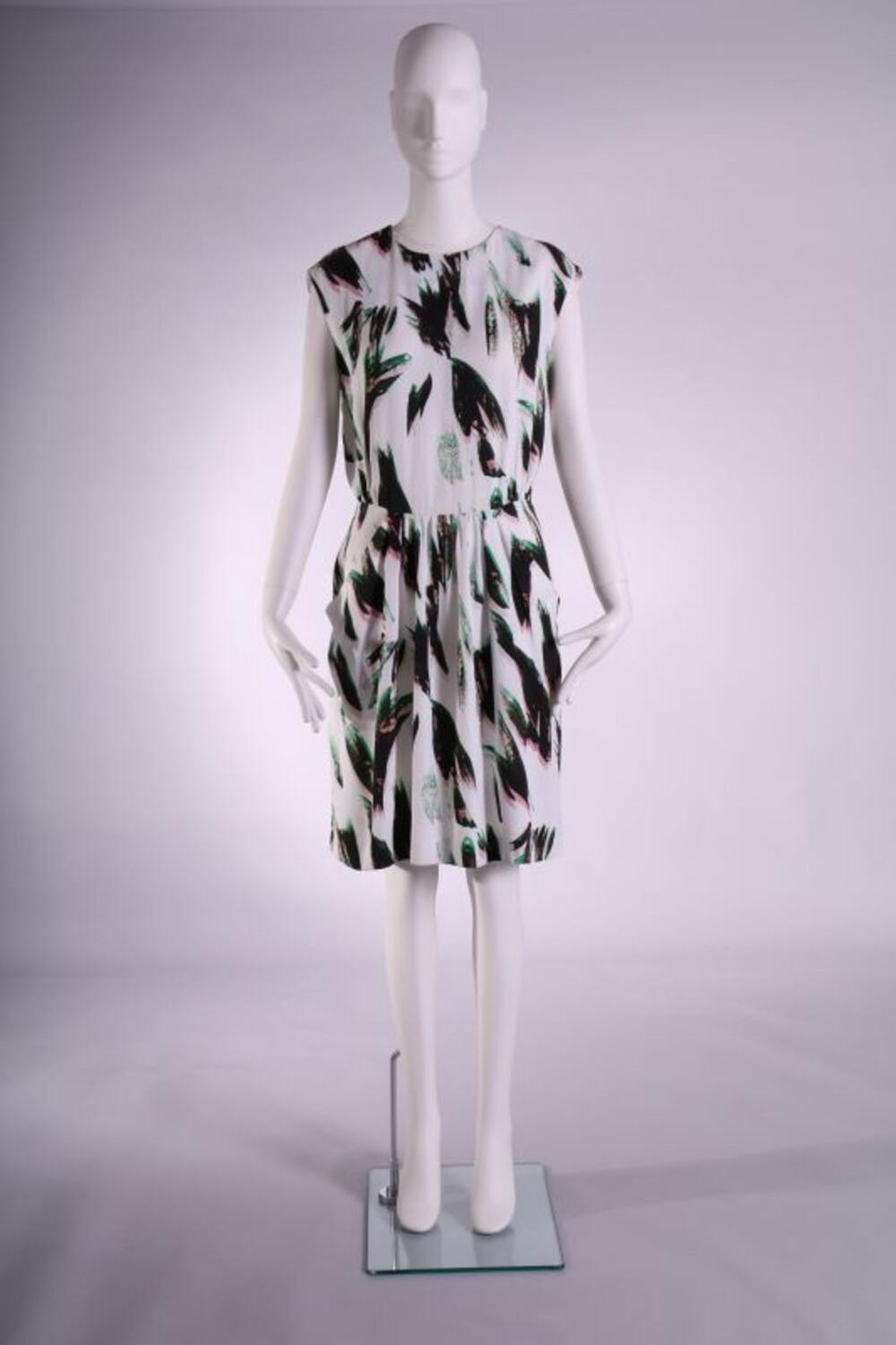 jurk in witte viscose met verfprint