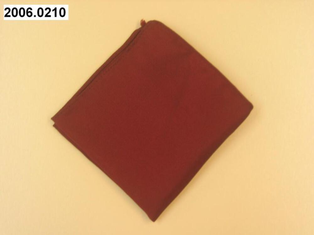 Pochet in bordeaux synthetisch materiaal