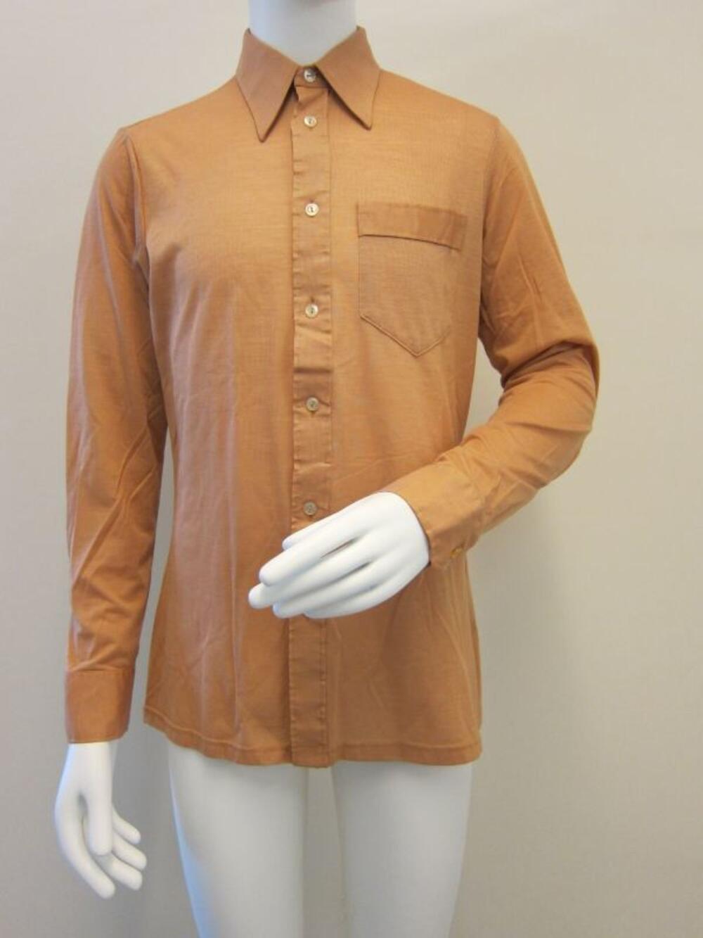 Overhemd in mokkakleurig tricot met lange mouwen