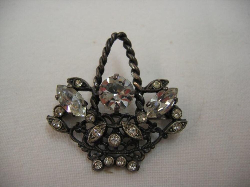 Broche in zilver en stras
