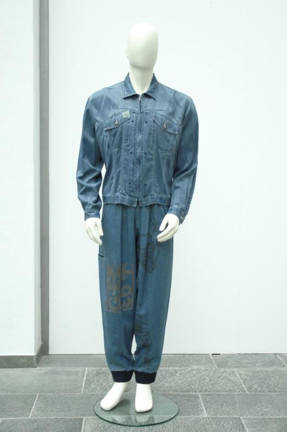 Korte jas in blauwe synthetische jeans