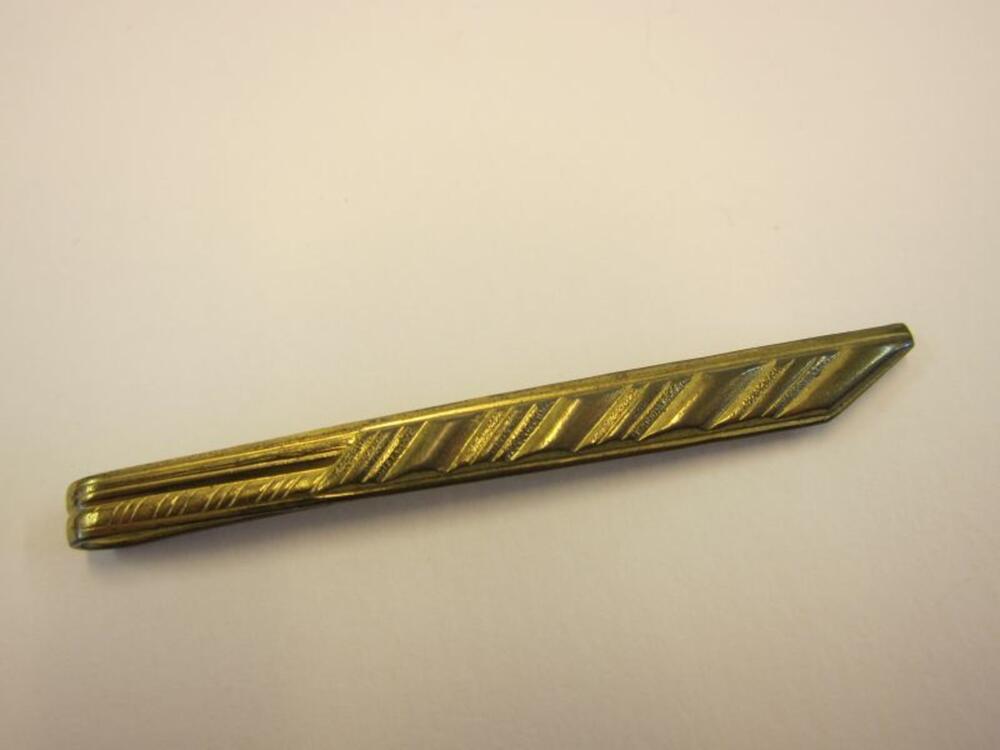 Goudkleurige, metalen, uitgewerkte dasspeld