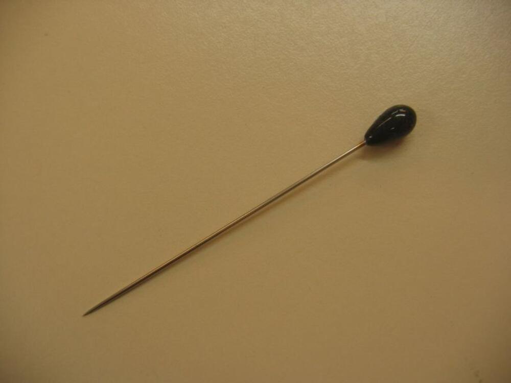 Hoedenspeld met druppelvormige kop
