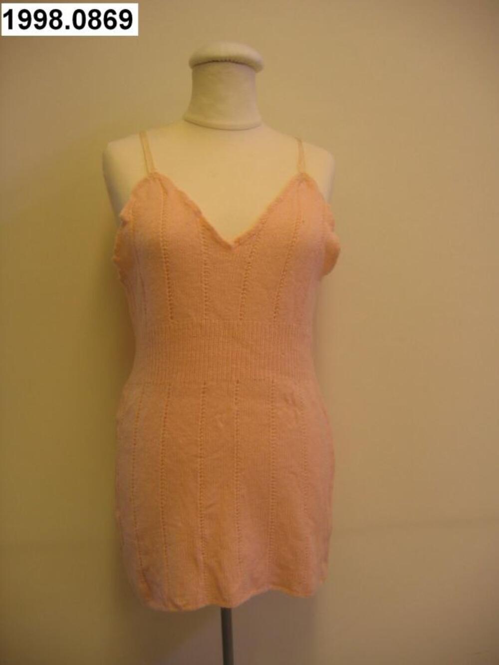 Onderjurk in roze wol