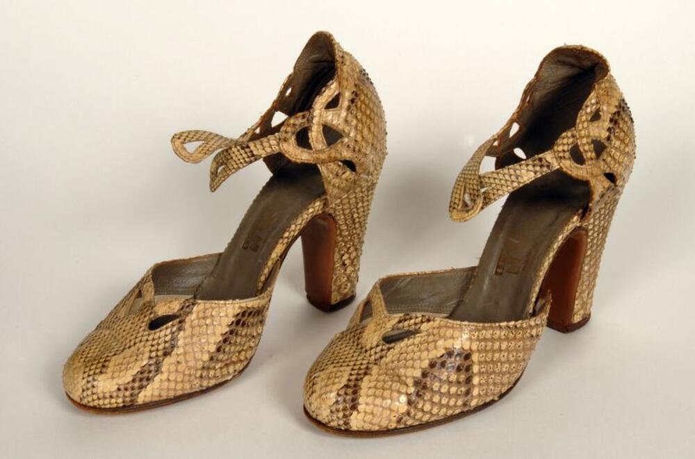 Schoenen in slangenleer