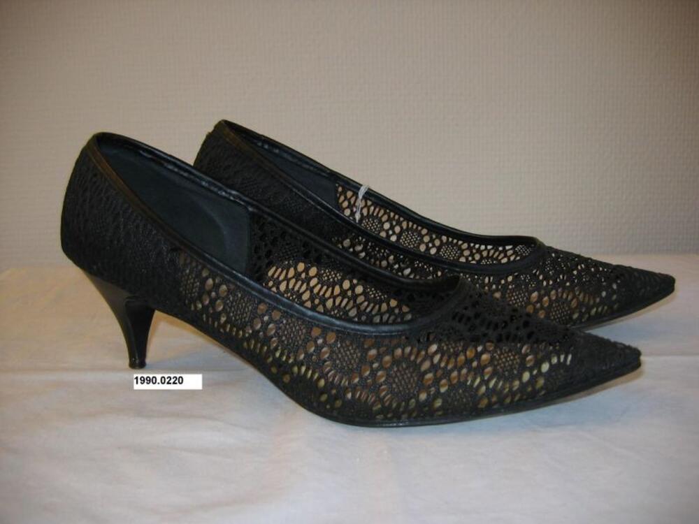 Pumps in zwarte synthetische kant